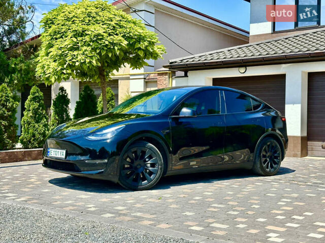 Черный Тесла Model Y, объемом двигателя 0 л и пробегом 50 тыс. км за 24999 $, фото 4 на Automoto.ua