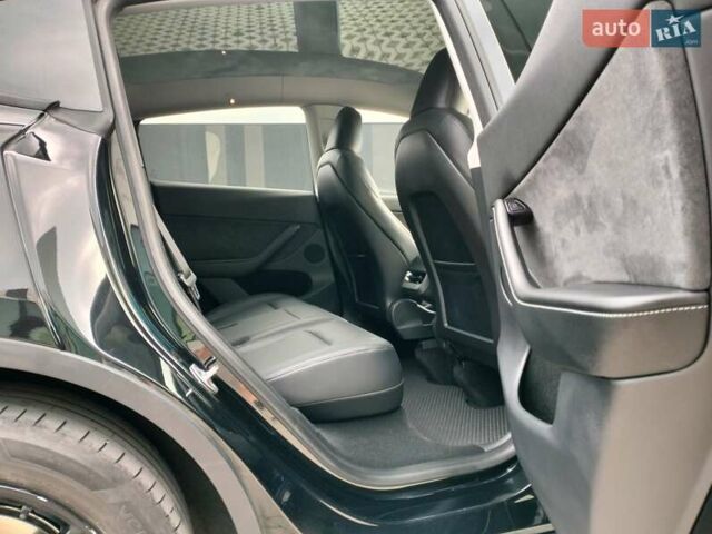 Черный Тесла Model Y, объемом двигателя 0 л и пробегом 23 тыс. км за 30500 $, фото 29 на Automoto.ua