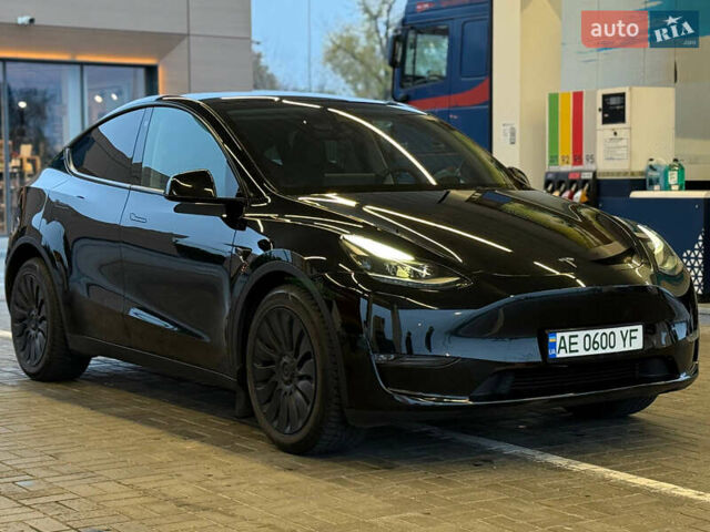 Черный Тесла Model Y, объемом двигателя 0 л и пробегом 53 тыс. км за 34999 $, фото 12 на Automoto.ua