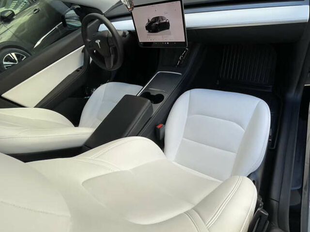 Черный Тесла Model Y, объемом двигателя 0 л и пробегом 81 тыс. км за 27700 $, фото 15 на Automoto.ua