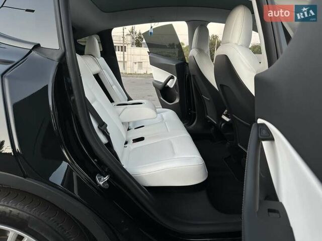 Черный Тесла Model Y, объемом двигателя 0 л и пробегом 135 тыс. км за 26899 $, фото 40 на Automoto.ua