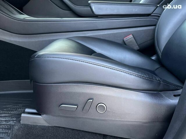 Черный Тесла Model Y, объемом двигателя 0 л и пробегом 73 тыс. км за 27890 $, фото 14 на Automoto.ua
