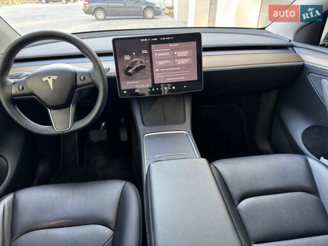 Черный Тесла Model Y, объемом двигателя 0 л и пробегом 48 тыс. км за 28999 $, фото 27 на Automoto.ua