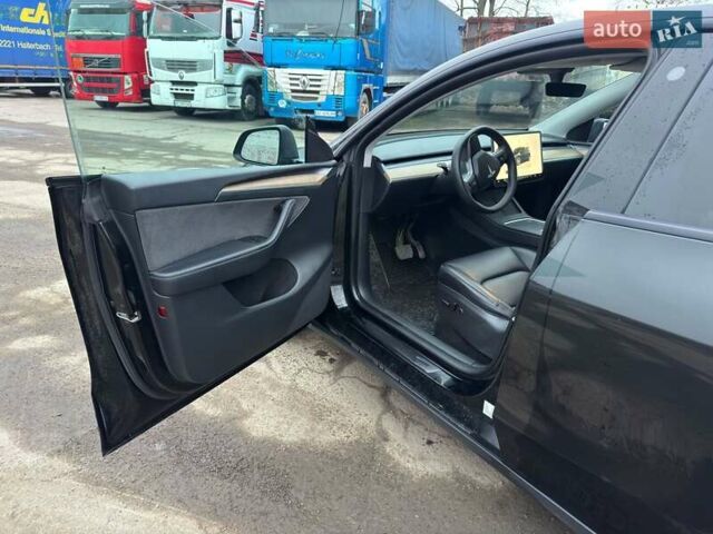 Черный Тесла Model Y, объемом двигателя 0 л и пробегом 60 тыс. км за 24500 $, фото 4 на Automoto.ua