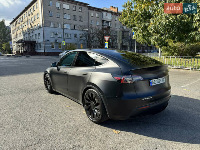 Черный Тесла Model Y, объемом двигателя 0 л и пробегом 50 тыс. км за 39999 $, фото 3 на Automoto.ua