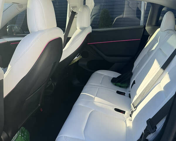 Черный Тесла Model Y, объемом двигателя 0 л и пробегом 51 тыс. км за 23200 $, фото 14 на Automoto.ua