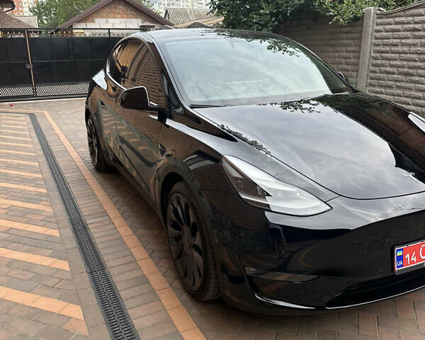 Черный Тесла Model Y, объемом двигателя 0 л и пробегом 56 тыс. км за 27000 $, фото 1 на Automoto.ua