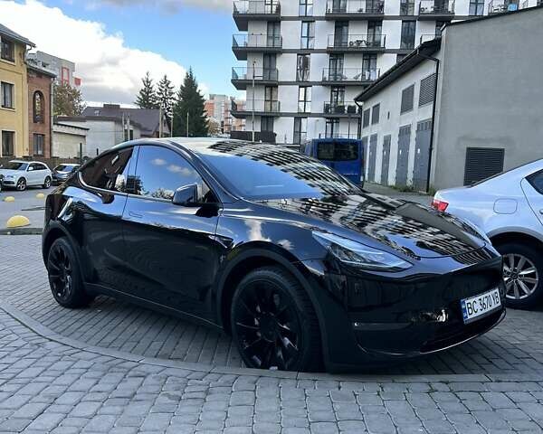 Черный Тесла Model Y, объемом двигателя 0 л и пробегом 11 тыс. км за 30300 $, фото 3 на Automoto.ua