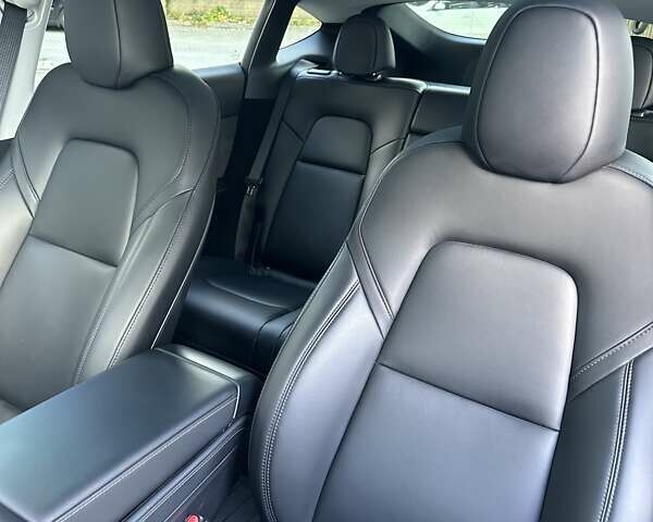 Черный Тесла Model Y, объемом двигателя 0 л и пробегом 11 тыс. км за 30300 $, фото 4 на Automoto.ua