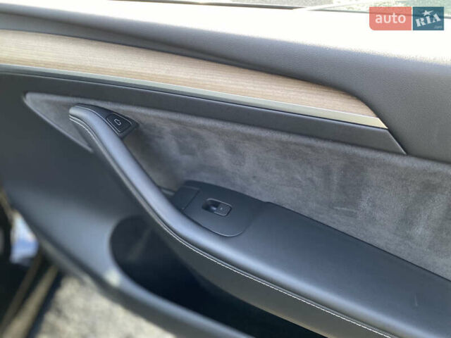 Тесла Model Y 2022 у Луцьку на Automoto.ua Чорний Тесла Model Y, об'ємом двигуна 0 л та пробігом 224 тис. км за 27500 $, фото 65 на Automoto.ua