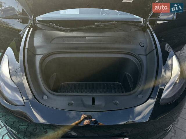 Черный Тесла Model Y, объемом двигателя 0 л и пробегом 136 тыс. км за 26199 $, фото 60 на Automoto.ua
