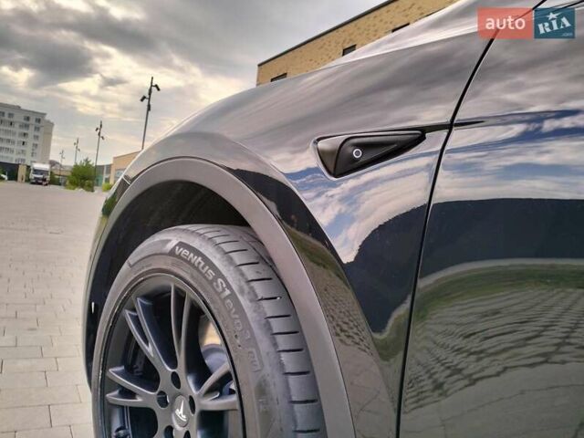 Черный Тесла Model Y, объемом двигателя 0 л и пробегом 23 тыс. км за 30500 $, фото 3 на Automoto.ua