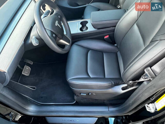 Черный Тесла Model Y, объемом двигателя 0 л и пробегом 6 тыс. км за 27900 $, фото 56 на Automoto.ua