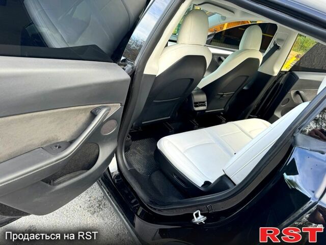 Черный Тесла Model Y, объемом двигателя 0 л и пробегом 24 тыс. км за 24500 $, фото 8 на Automoto.ua