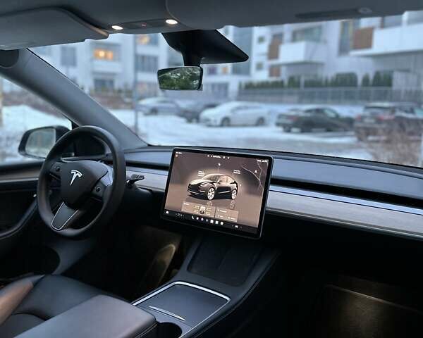 Чорний Тесла Model Y, об'ємом двигуна 0 л та пробігом 27 тис. км за 29000 $, фото 19 на Automoto.ua