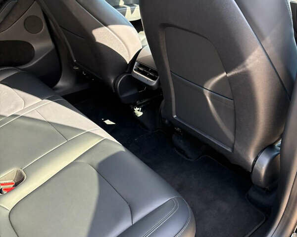 Тесла Model Y 2022 в Ровно на Automoto.ua Черный Тесла Model Y, объемом двигателя 0 л и пробегом 51 тыс. км за 23699 $, фото 19 на Automoto.ua