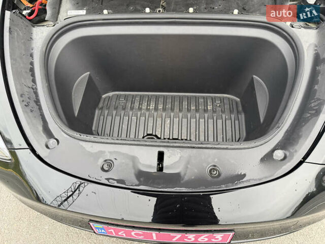 Тесла Model Y 2022 в Ужгороде на Automoto.ua Черный Тесла Model Y, объемом двигателя 0 л и пробегом 65 тыс. км за 26000 $, фото 16 на Automoto.ua