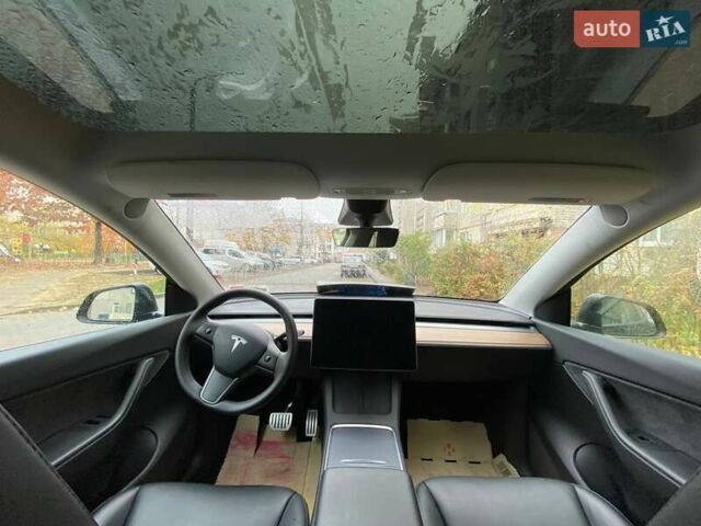 Черный Тесла Model Y, объемом двигателя 0 л и пробегом 32 тыс. км за 32000 $, фото 6 на Automoto.ua