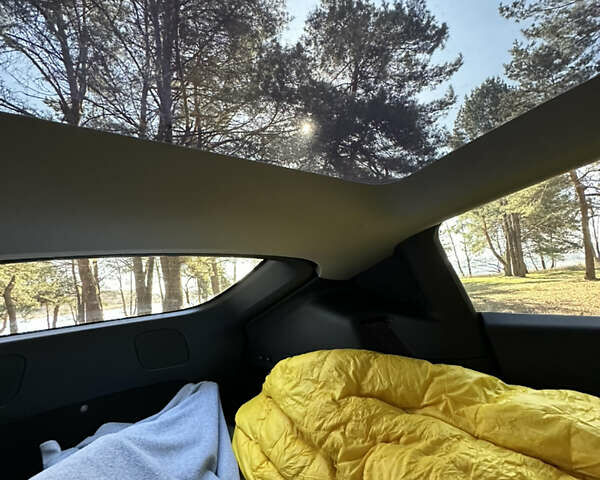 Черный Тесла Model Y, объемом двигателя 0 л и пробегом 24 тыс. км за 27999 $, фото 23 на Automoto.ua