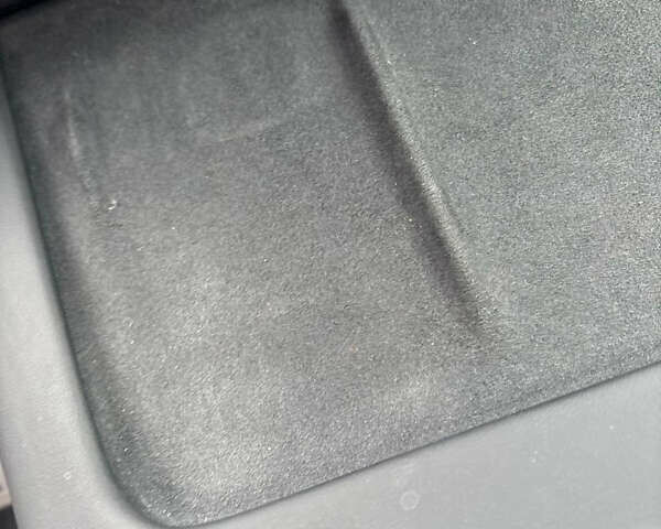 Чорний Тесла Model Y, об'ємом двигуна 0 л та пробігом 27 тис. км за 27399 $, фото 24 на Automoto.ua