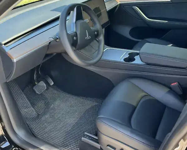 Черный Тесла Model Y, объемом двигателя 0 л и пробегом 42 тыс. км за 25300 $, фото 10 на Automoto.ua
