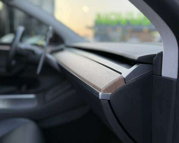 Черный Тесла Model Y, объемом двигателя 0 л и пробегом 34 тыс. км за 35000 $, фото 26 на Automoto.ua