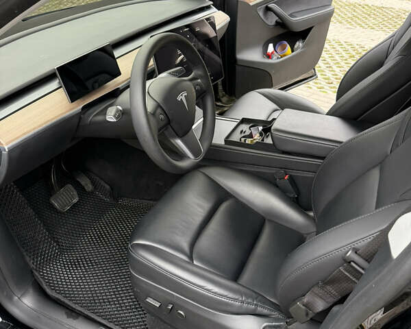 Черный Тесла Model Y, объемом двигателя 0 л и пробегом 80 тыс. км за 28000 $, фото 6 на Automoto.ua