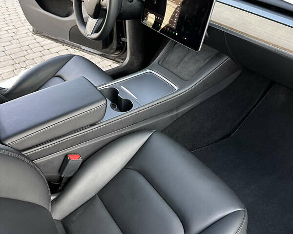 Черный Тесла Model Y, объемом двигателя 0 л и пробегом 39 тыс. км за 25000 $, фото 18 на Automoto.ua