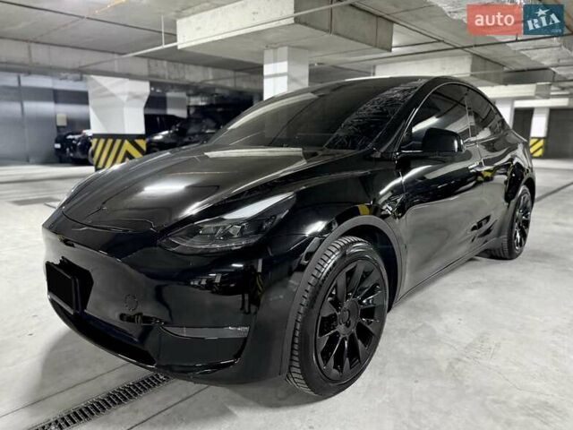 Черный Тесла Model Y, объемом двигателя 0 л и пробегом 39 тыс. км за 29500 $, фото 1 на Automoto.ua