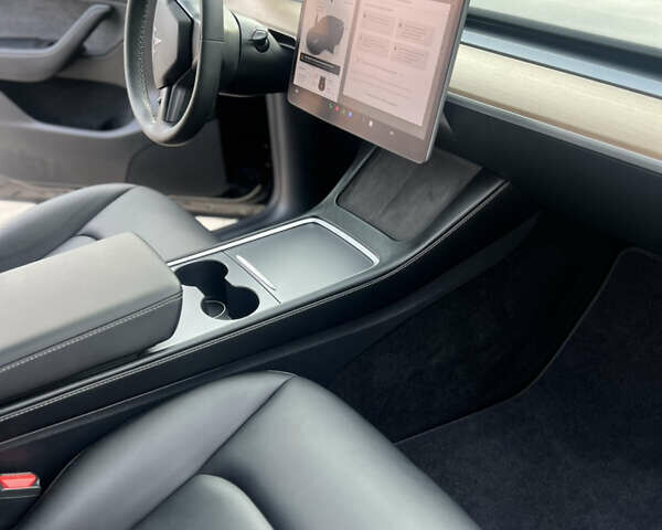 Черный Тесла Model Y, объемом двигателя 0 л и пробегом 25 тыс. км за 31500 $, фото 14 на Automoto.ua