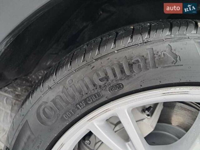 Черный Тесла Model Y, объемом двигателя 0 л и пробегом 32 тыс. км за 32000 $, фото 8 на Automoto.ua