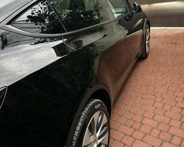 Черный Тесла Model Y, объемом двигателя 0 л и пробегом 8 тыс. км за 29900 $, фото 11 на Automoto.ua