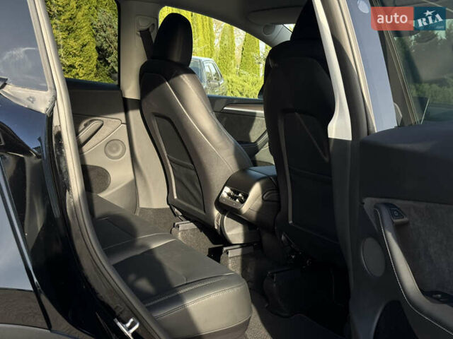 Чорний Тесла Model Y, об'ємом двигуна 0 л та пробігом 39 тис. км за 28500 $, фото 19 на Automoto.ua