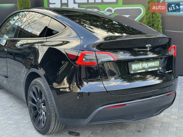 Черный Тесла Model Y, объемом двигателя 0 л и пробегом 1 тыс. км за 33900 $, фото 47 на Automoto.ua