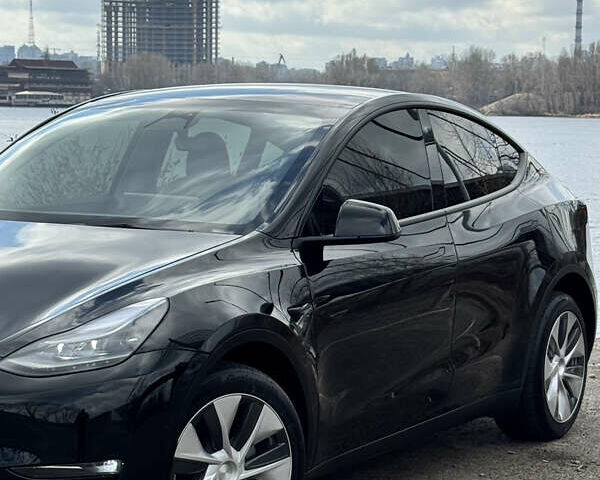 Черный Тесла Model Y, объемом двигателя 0 л и пробегом 29 тыс. км за 27077 $, фото 21 на Automoto.ua