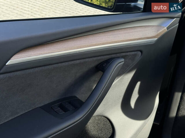 Чорний Тесла Model Y, об'ємом двигуна 0 л та пробігом 39 тис. км за 28500 $, фото 12 на Automoto.ua