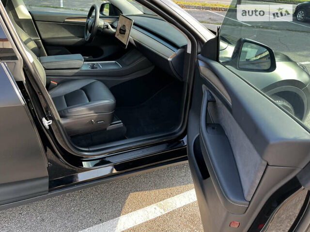 Черный Тесла Model Y, объемом двигателя 0 л и пробегом 32 тыс. км за 33900 $, фото 9 на Automoto.ua