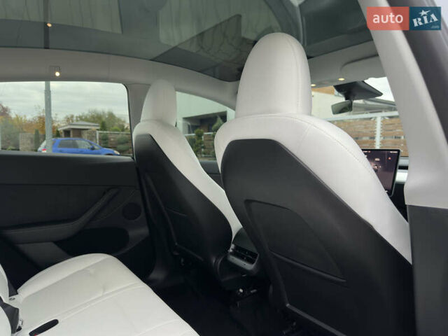 Чорний Тесла Model Y, об'ємом двигуна 0 л та пробігом 38 тис. км за 30799 $, фото 88 на Automoto.ua