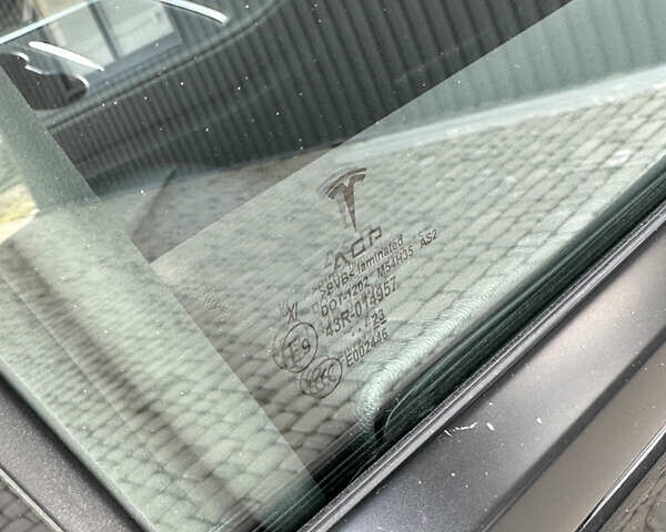 Черный Тесла Model Y, объемом двигателя 0 л и пробегом 39 тыс. км за 25000 $, фото 26 на Automoto.ua
