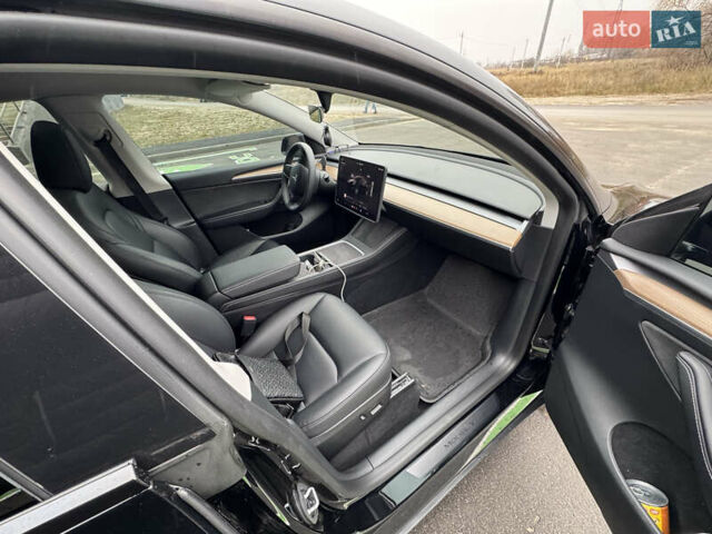 Черный Тесла Model Y, объемом двигателя 0 л и пробегом 35 тыс. км за 38000 $, фото 5 на Automoto.ua