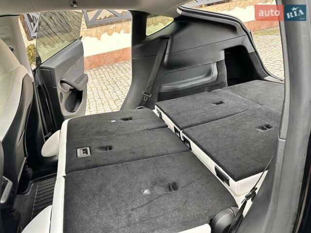 Чорний Тесла Model Y, об'ємом двигуна 0 л та пробігом 99 тис. км за 22999 $, фото 25 на Automoto.ua