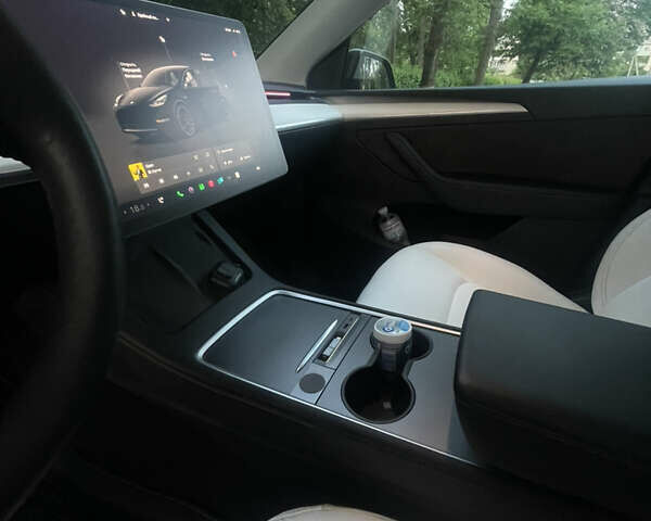 Чорний Тесла Model Y, об'ємом двигуна 0 л та пробігом 42 тис. км за 33900 $, фото 5 на Automoto.ua