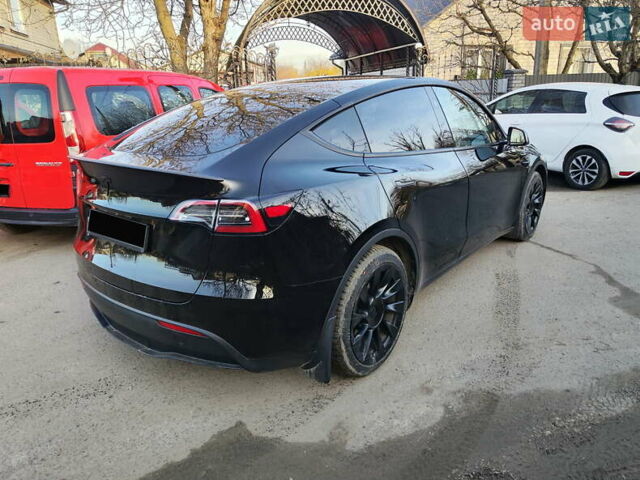 Черный Тесла Model Y, объемом двигателя 0 л и пробегом 19 тыс. км за 30900 $, фото 4 на Automoto.ua