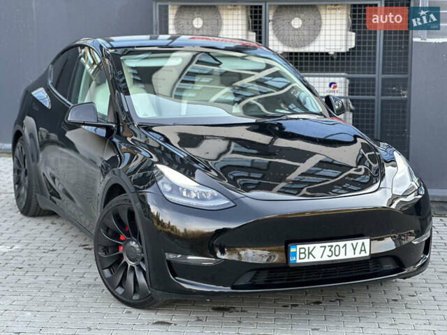 Тесла Model Y 2023 в Ровно на Automoto.ua Черный Тесла Model Y, объемом двигателя 0 л и пробегом 13 тыс. км за 28900 $, фото 5 на Automoto.ua