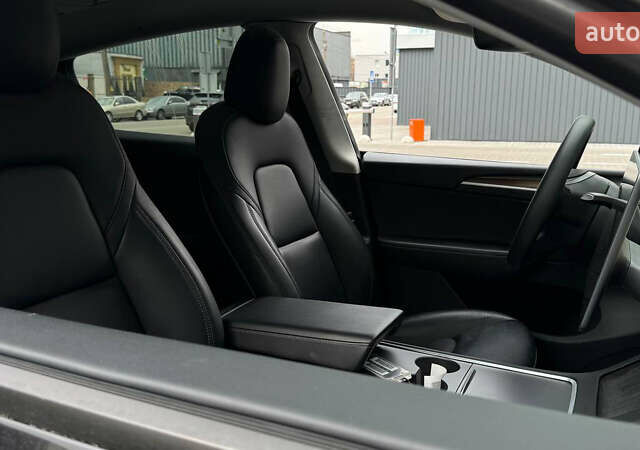 Чорний Тесла Model Y, об'ємом двигуна 0 л та пробігом 44 тис. км за 25500 $, фото 16 на Automoto.ua