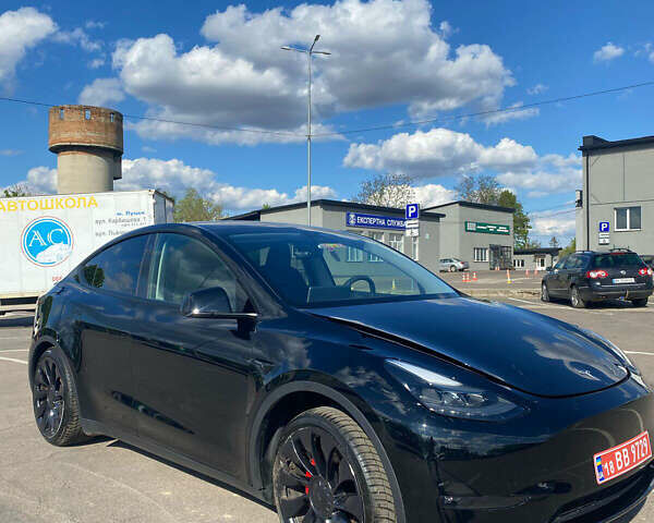 Черный Тесла Model Y, объемом двигателя 0 л и пробегом 30 тыс. км за 31900 $, фото 3 на Automoto.ua