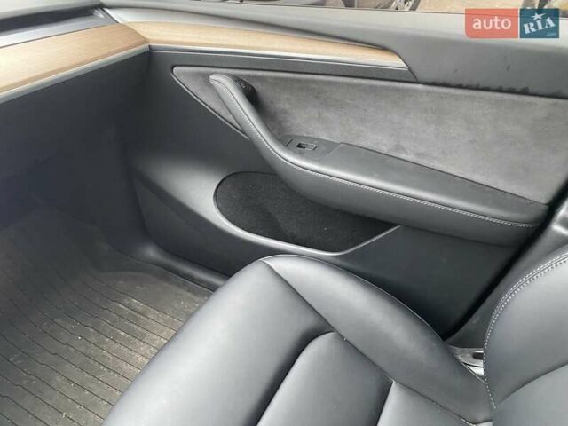 Тесла Model Y 2023 в Киеве на Automoto.ua Черный Тесла Model Y, объемом двигателя 0 л и пробегом 58 тыс. км за 29000 $, фото 7 на Automoto.ua