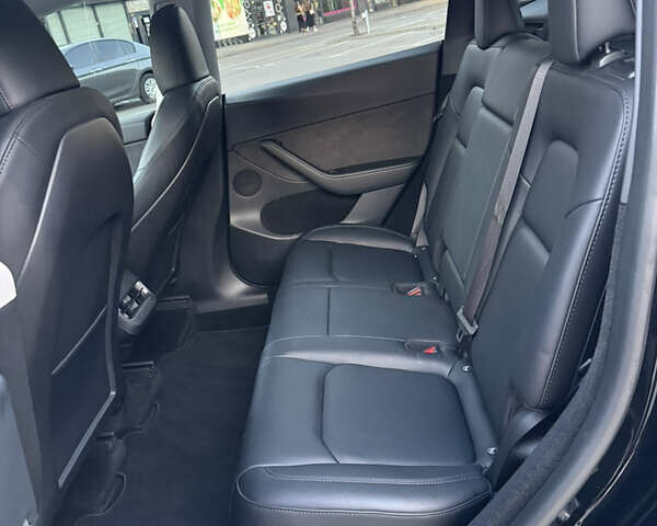 Черный Тесла Model Y, объемом двигателя 0 л и пробегом 34 тыс. км за 35000 $, фото 31 на Automoto.ua