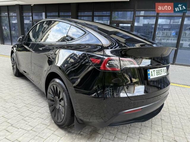 Черный Тесла Model Y, объемом двигателя 0 л и пробегом 28 тыс. км за 28990 $, фото 14 на Automoto.ua
