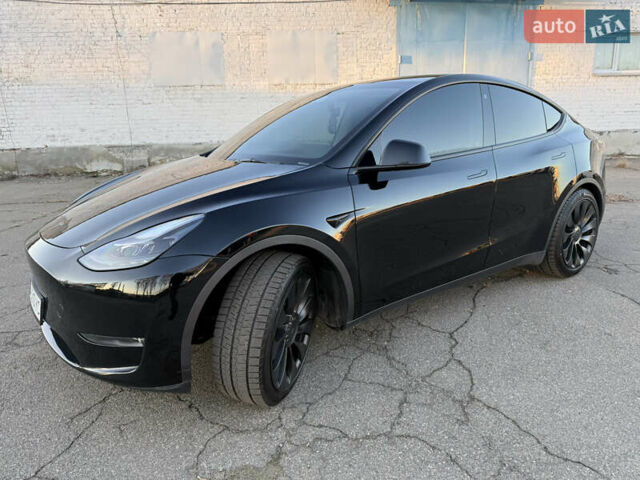Черный Тесла Model Y, объемом двигателя 0 л и пробегом 33 тыс. км за 29999 $, фото 3 на Automoto.ua